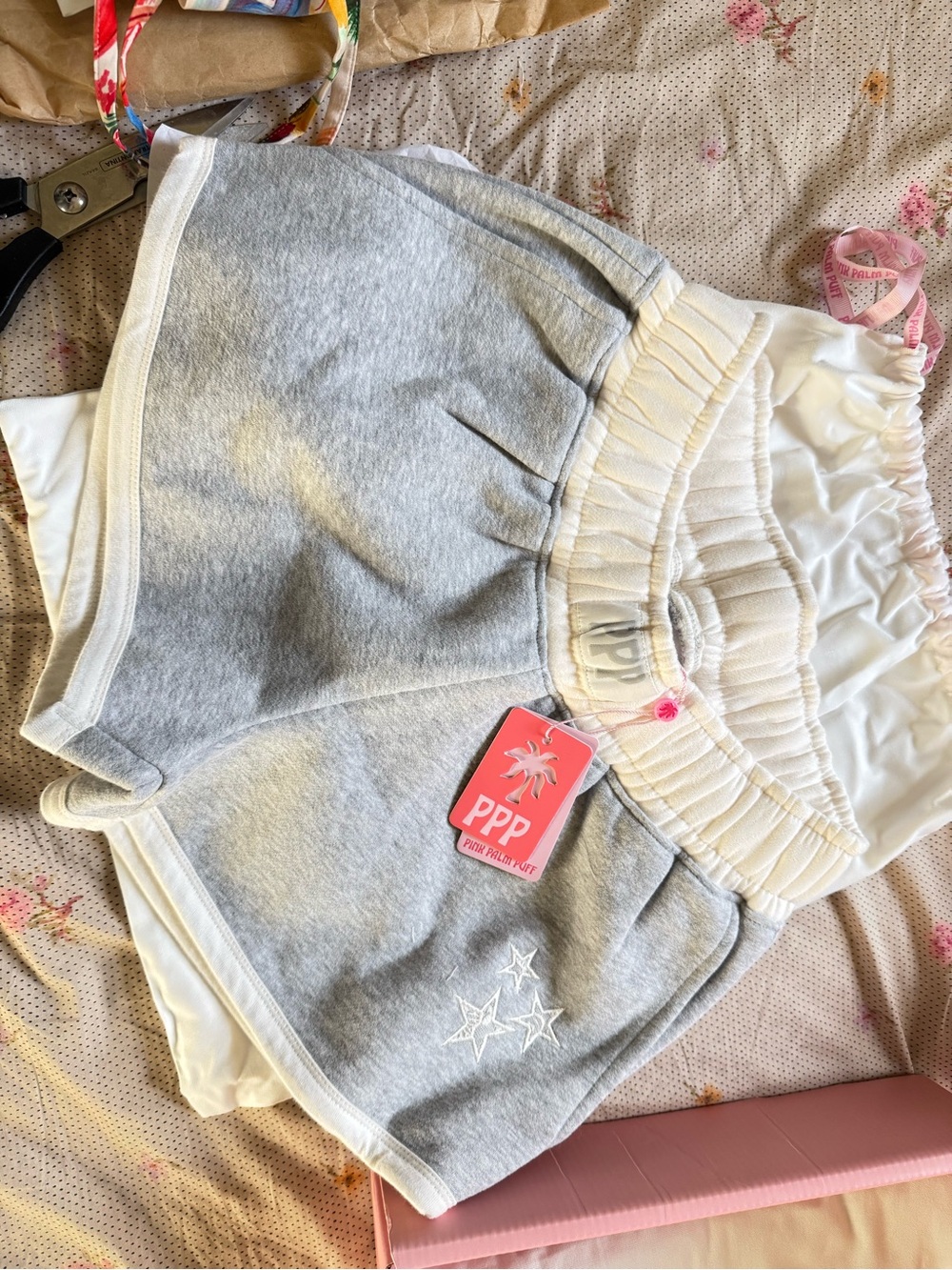 Pink Palm Puff “Daydream” Foldover Short in Sky Grey Xs new with tags NWT - Picture 5 of 6